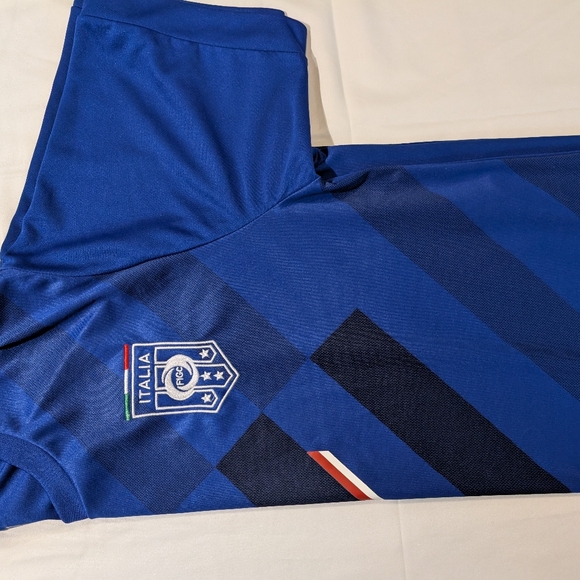 Puma Blue Italy Soccer Jersey - Picture 4 of 7